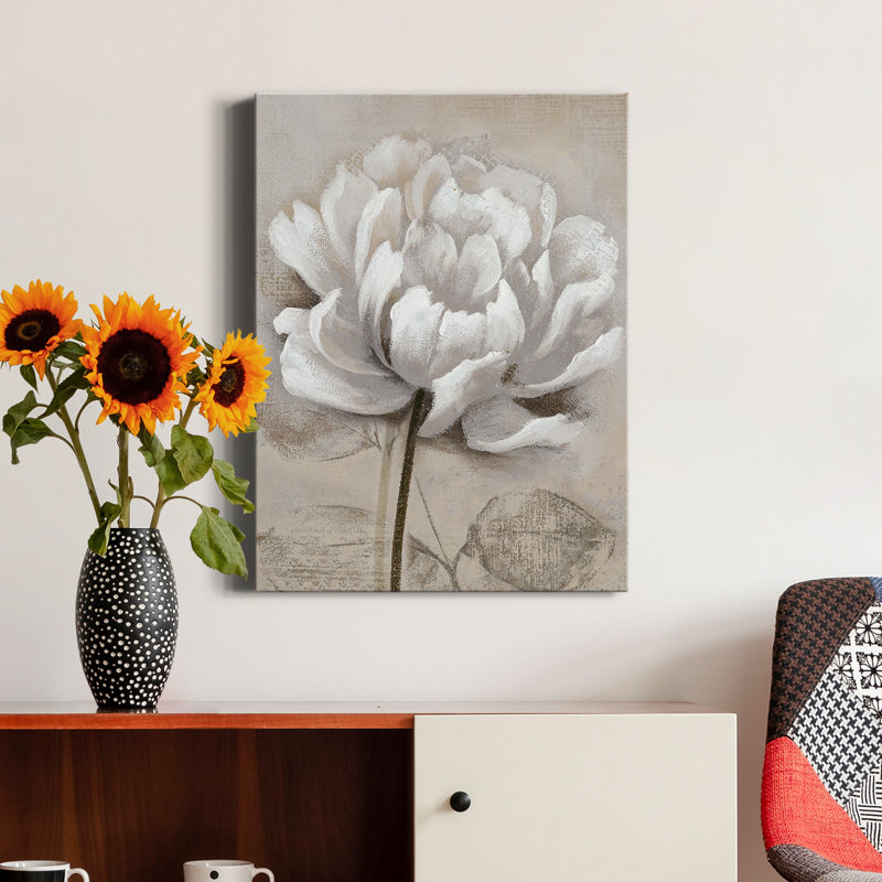 «Soft White I» par Nan - reproduction d'art sur toile tendue, H 32 po x l 24 po x P 1 po