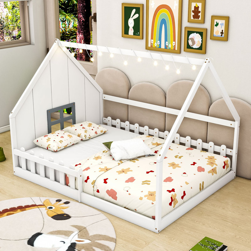 Lit double en bois Armanno avec design à DEL, fenêtre et clôture, Blanc
