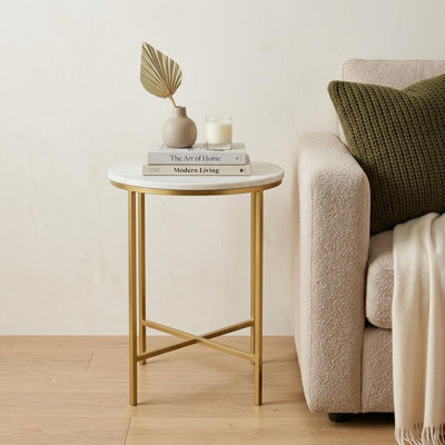Table de bout ronde avec rangement en fer doré 21 po