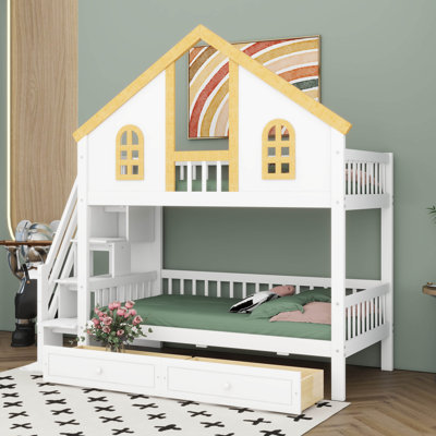 Lit superposé en bois avec toit, fenêtre et porte, escalier de rangement et tiroirs, garde-corps de sécurité