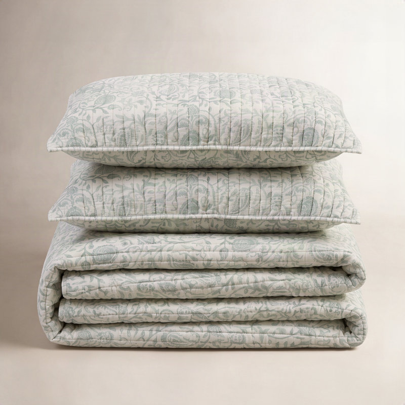 Eden Paisley Gauze 3-Piece Reversible Quilt Set, King Quilt + 2 King Shams, Green