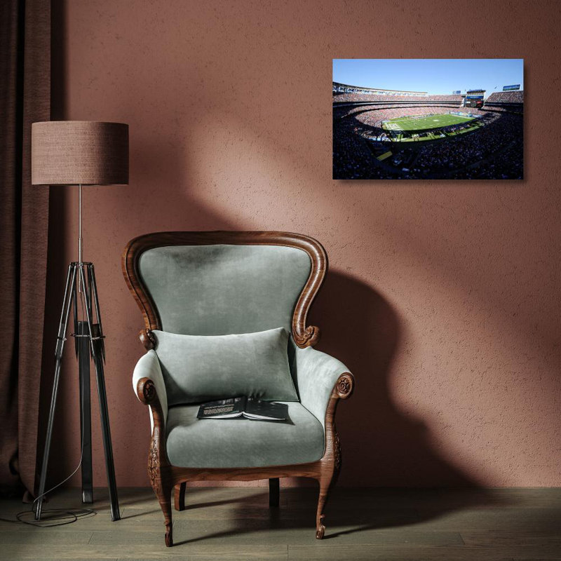 Qualcomm Stadium, H 11 po x l 18 po