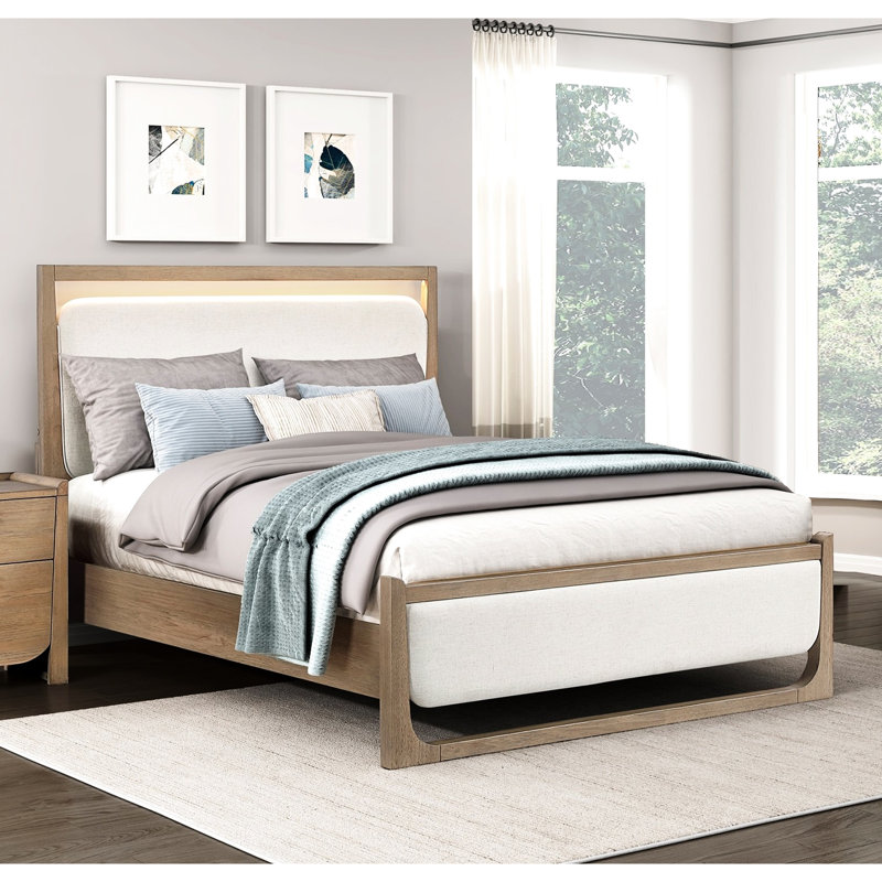 Grand lit tapissier brun texturé avec tête de lit en bois pour éclairage contemporain, cadre de qualité