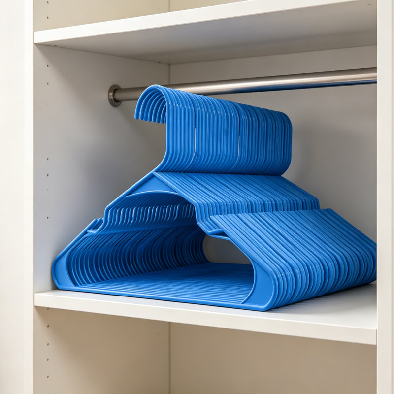 Cintres en plastique minces avec rainures d'épaule - Organisateurs de placard durables et robustes pour une efficacité de rangement maximale - Paquet de 50