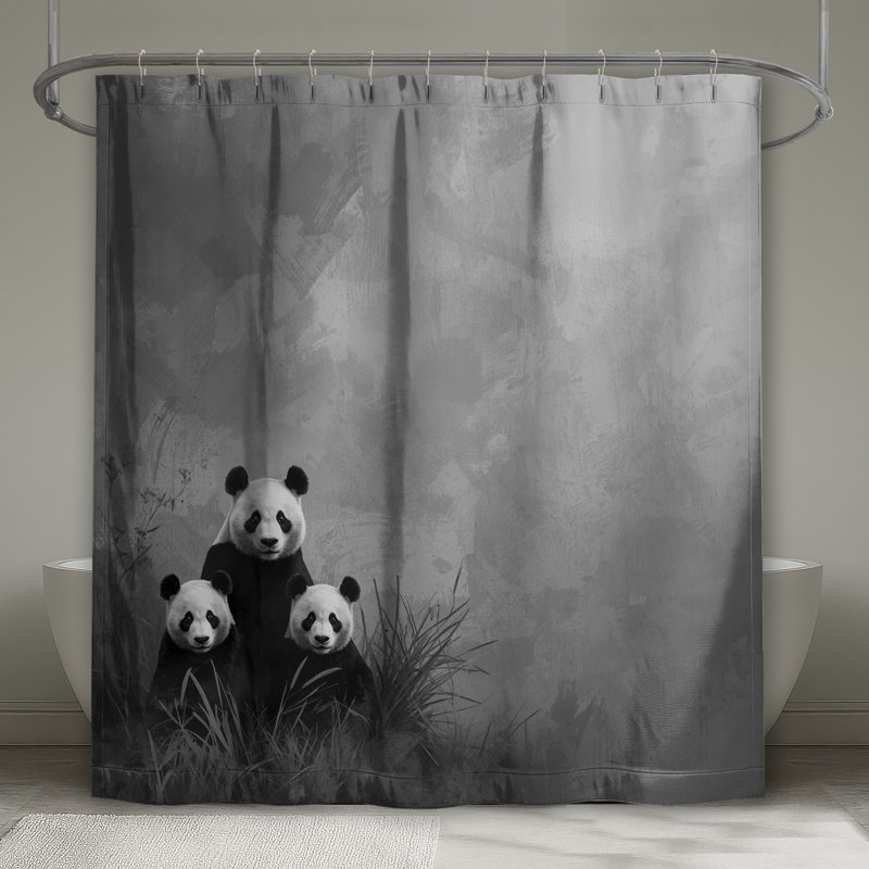 Rideaux de douche Family of Giant Pandas, 70in W x 72in H