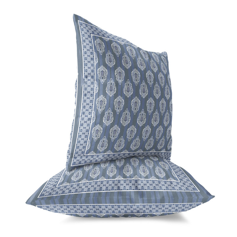Coussin décoratif rayé à motif cachemire Dreamscape, Blanc / Gris, H 16 po x l 16 po