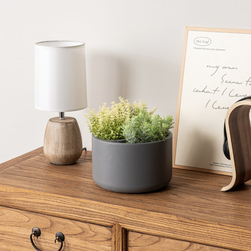 Indoor 8-Inch Concrete Flower Pot Planter, 13.8 cm H x 20.9 cm W x 20.9 cm D