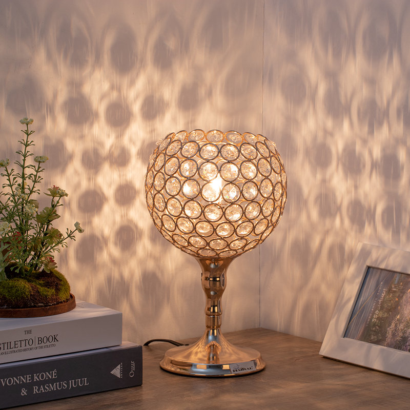 Lampe de table sphérique en cristal Eliyas
