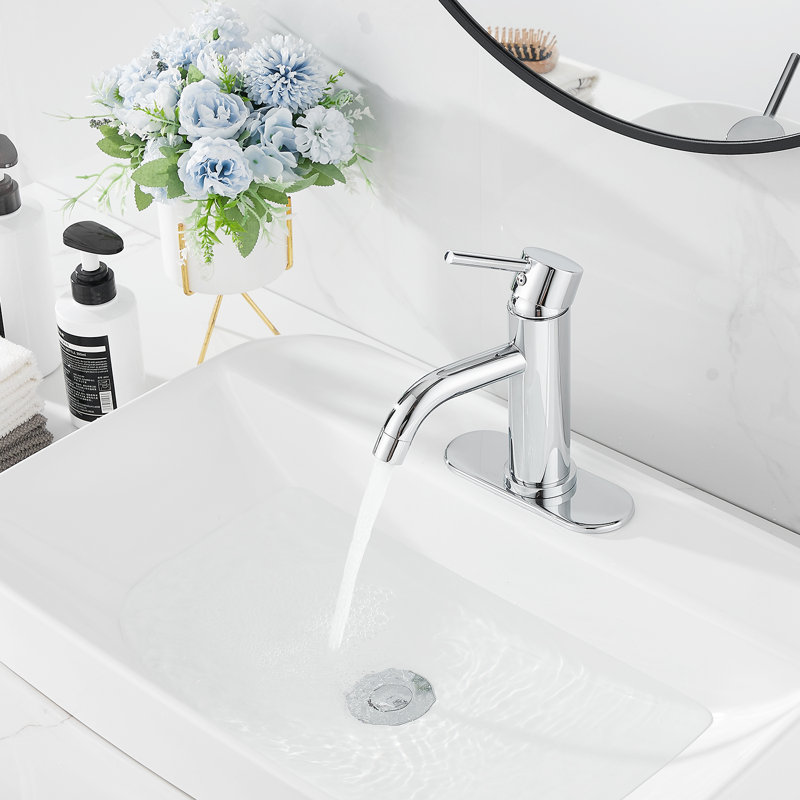 Single-handle Bathroom Faucet with Drain Assembly, Chrome