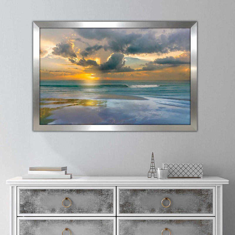 Marées et couchers de soleil par - photographie, H 21,5 po x l 27,5 po x P 0,75 po, Encadrement argenté