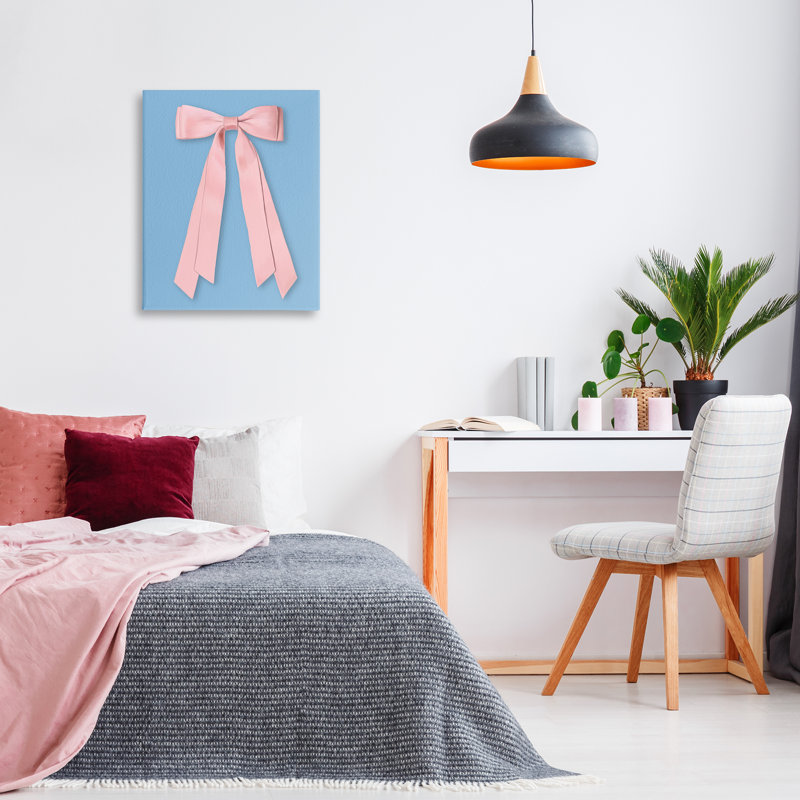 Arc en satin rose sur toile bleue, design par Jilly Jack Designs, H 30 po x l 24 po