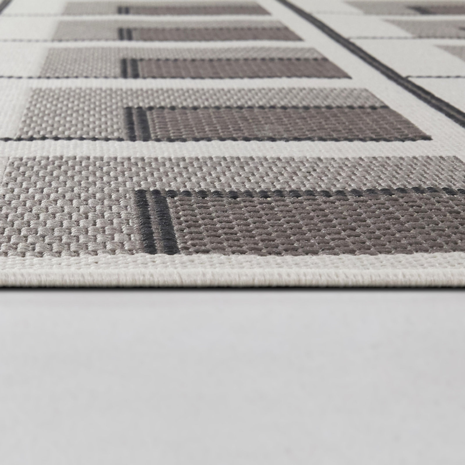 Kamran Tan Indoor/Outdoor Rug, Rectangle 7'10" x 10'