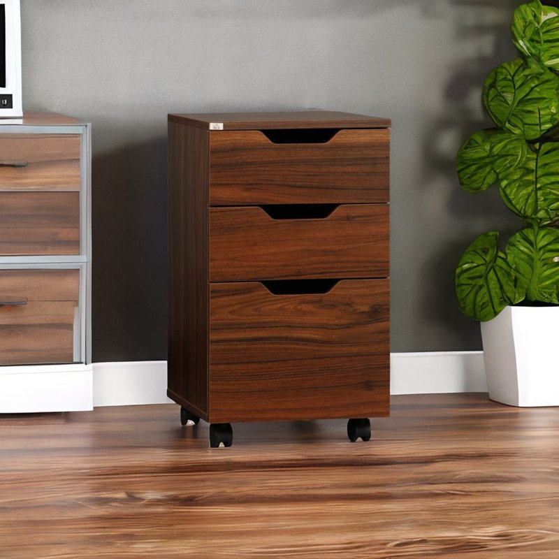 Nievelt Accent Chest