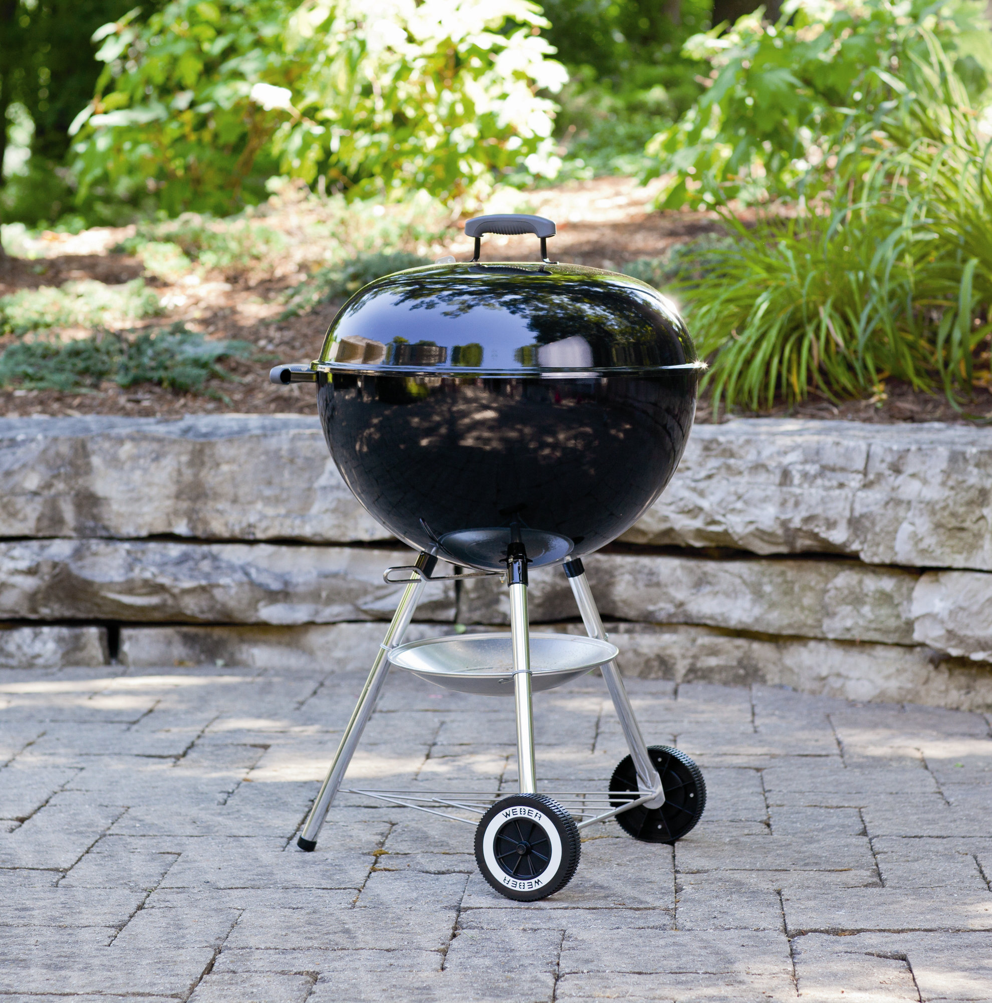 Weber 22 in. Original Kettle Charcoal Grill in Black 741001 - The Home Depot