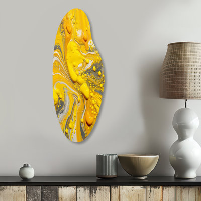 Jaune et gris - Vibration cosmique I - décoration murale asymétrique abstraite en métal, reproduction d'art jaune incurvé en métal