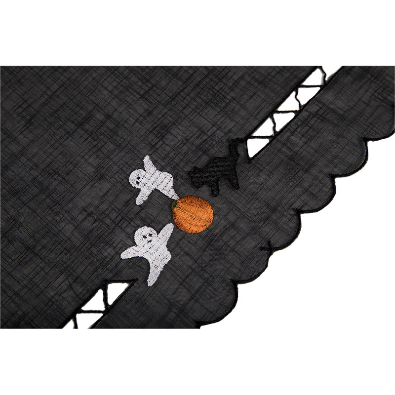 Chemin de table nappe brodéed Saltford, L 54 po x l 15 po