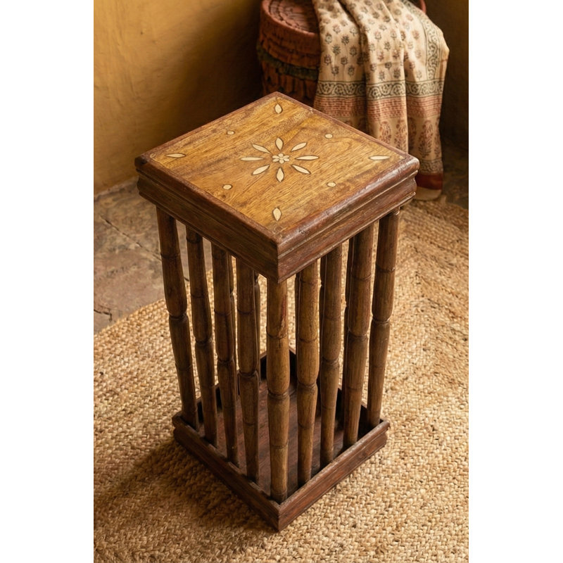 Dalaynee End Table