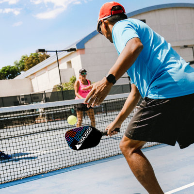 Ensemble de raquettes de pickleball avec poignée antidérapante, 2 raquettes et 4 balles de pickleball intérieures et extérieures