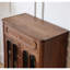 Petite armoire d'appoint de style Mid-antique