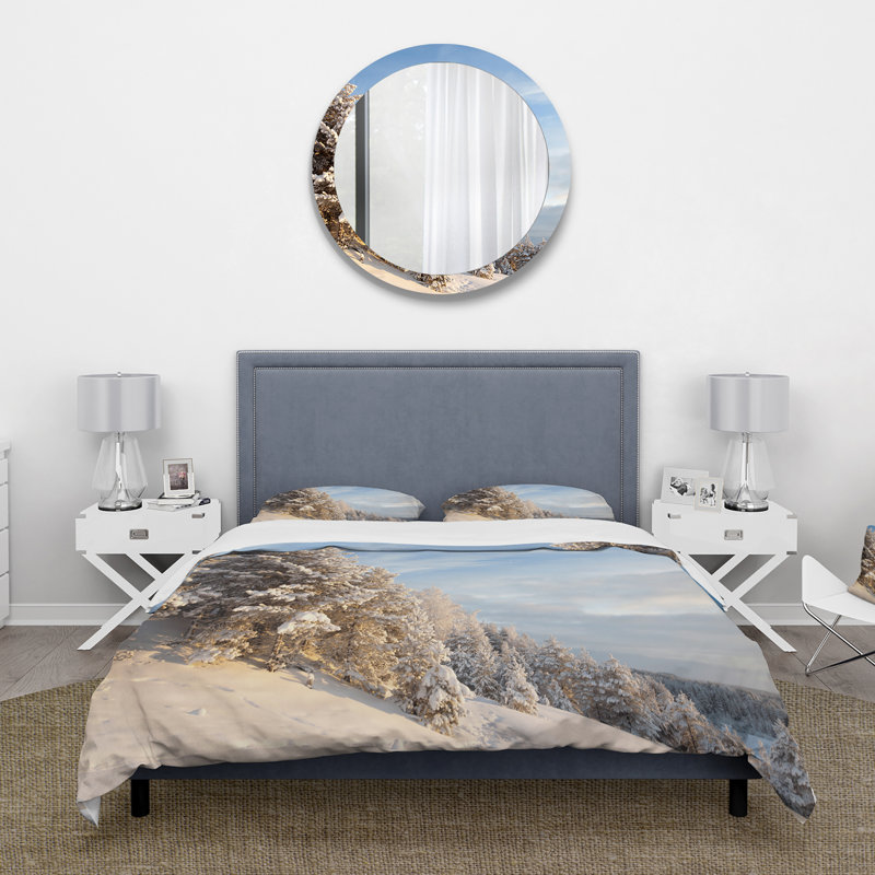 Blue Sky Over Winter Landscape I - Ensemble de housse de couette Cabin & Lodge - Microfibre de polyester