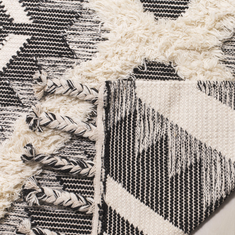 Cedarvale Kenya Hand Knotted Wool/Cotton Southwestern Rug in Ivory/Black, Rectangle 4' x 6'