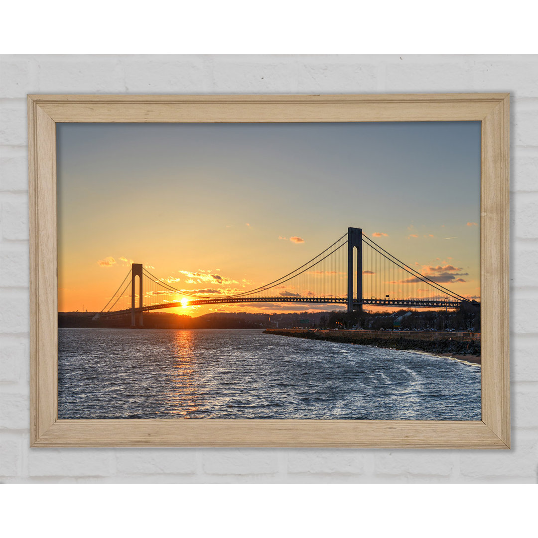 Gerahmter Fotodruck mit Blick auf die Brücke über dem Meer