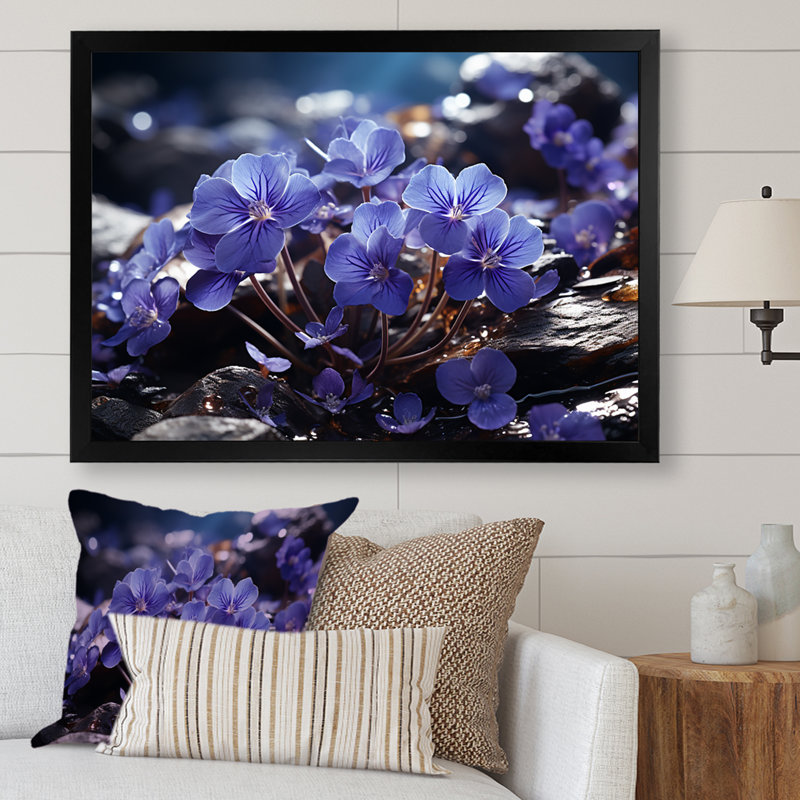 «Violets In Amethyst Hues Grow parallèle» sur toile, H 12 po x l 20 po x P 1 po, Cadre simple noir