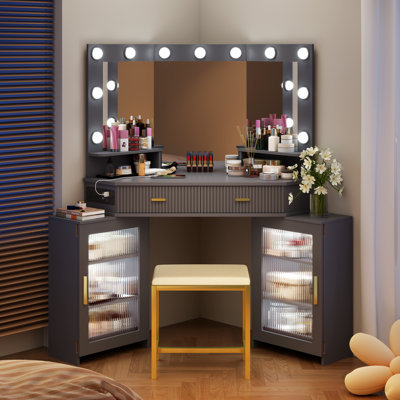 Dressing Table with Mirror