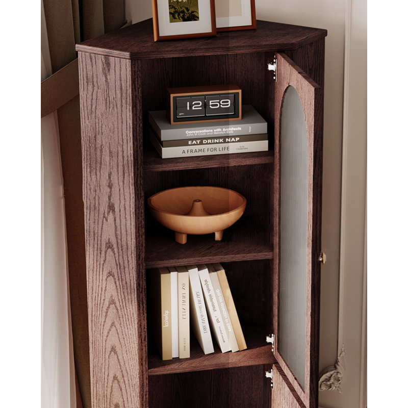 Armoire de coin en chêne rouge American