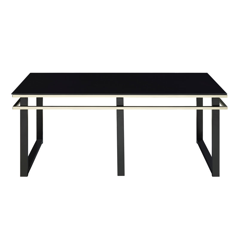 Mobilier de salon seulement la table, pas de chaises.