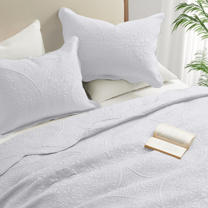 6 Pcs Floral Embossed King Bedspread Set-Lightweight Soft Microfiber Quilt Bedding With Pillow Shams, White