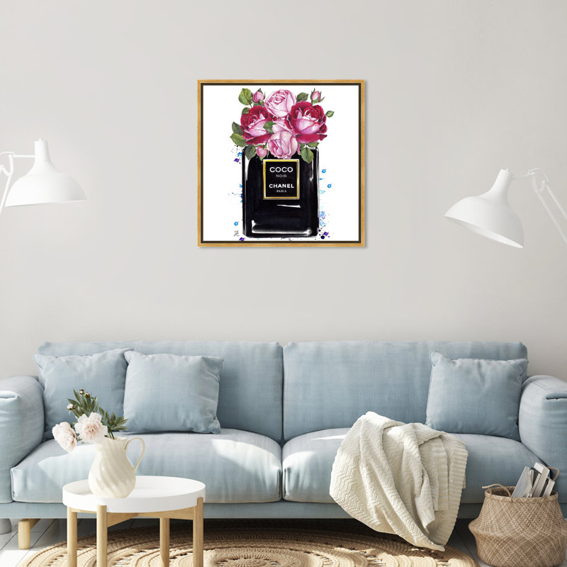 «Damilola Doll Memories Coco Roses», impression, H 24 po x l 24 po, Cadre doré
