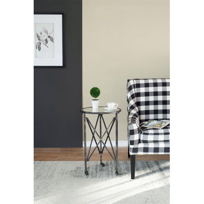 Table d'appoint Gilbert D17 x 26,5 po