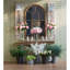 Grand miroir d'appoint arqué avec aspect de fenêtre décoratif et style d'architecture classique