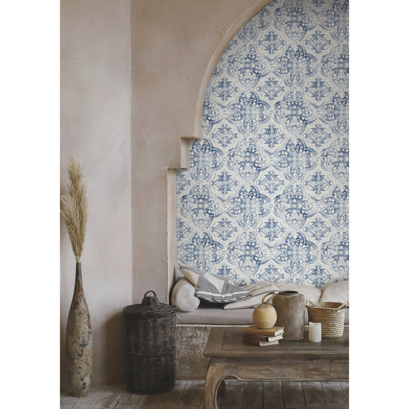 33" L x 20.5" W Smooth Wallpaper Roll, White/Blue