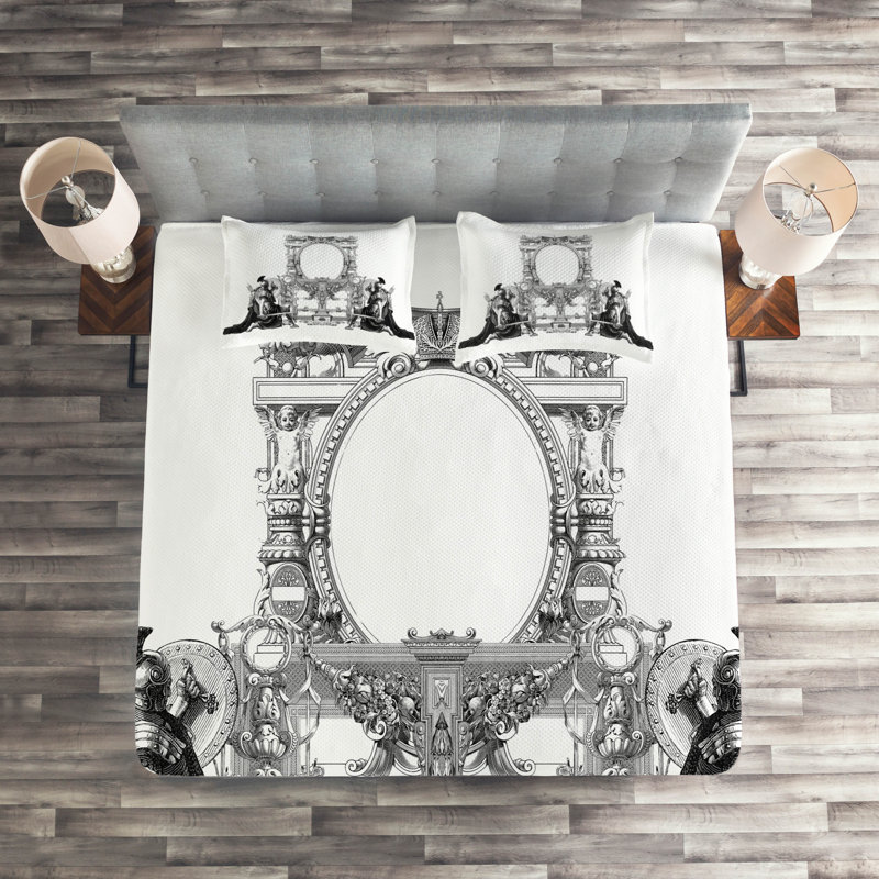 Motifs Traditional Polyester Coverlet