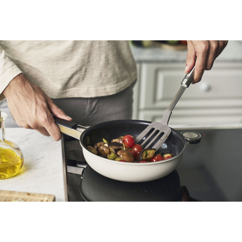 ZWILLING Pure 9.5-Inch Stainless Steel Ceramic Nonstick Fry Pan, Green, 9.5", Ivory