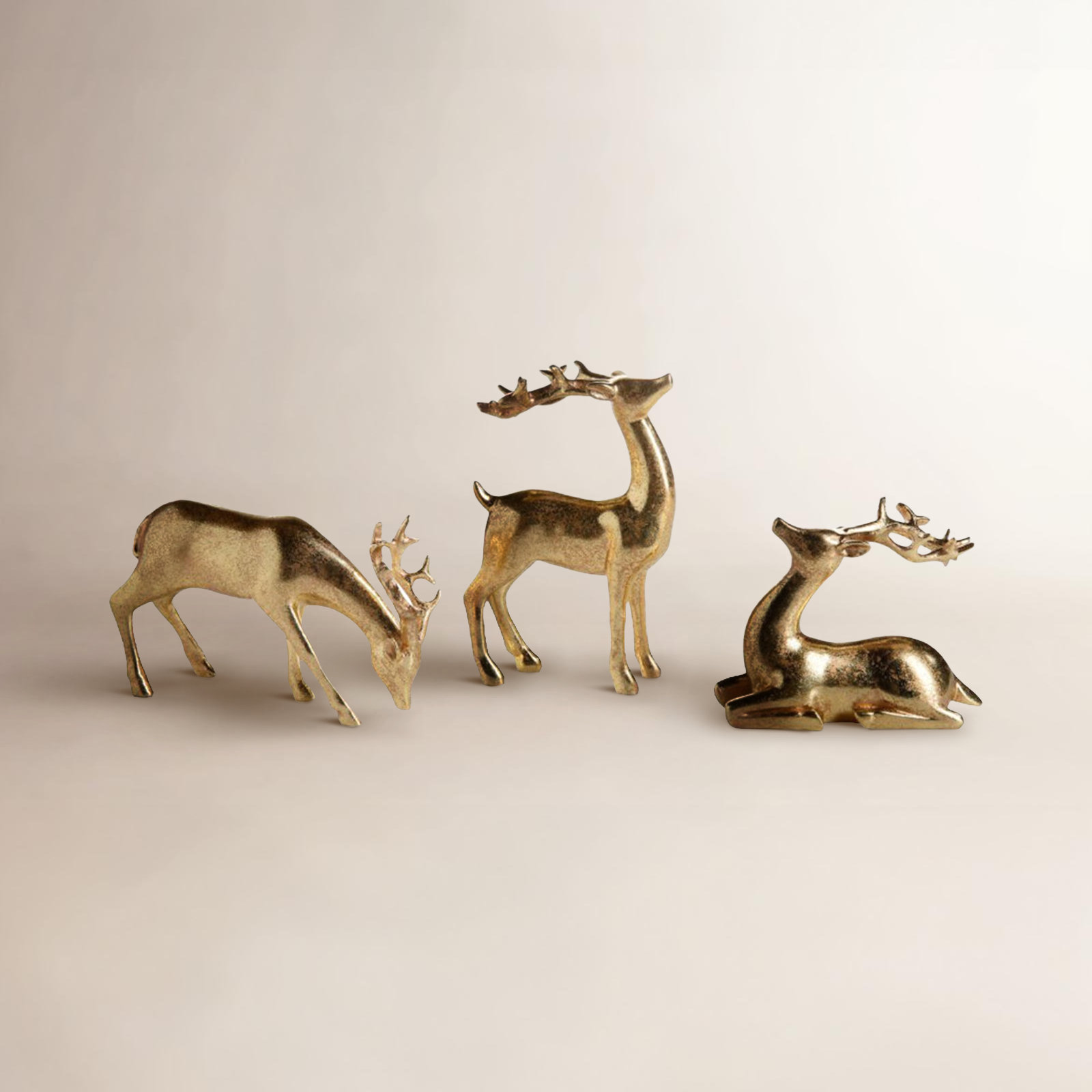 Decorative Holiday Figurine Set