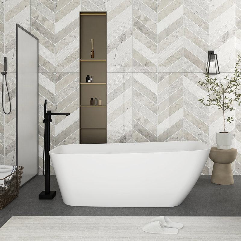 x Freestanding Soaking Plastic / Acrylic Bathtub