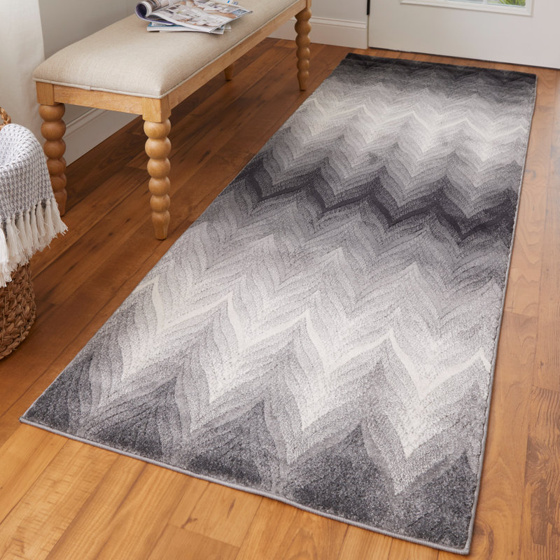 Tapis blanc cendré à chevrons Crespo, Tapis de couloir 2 pi 10 po x 7 pi 10 po