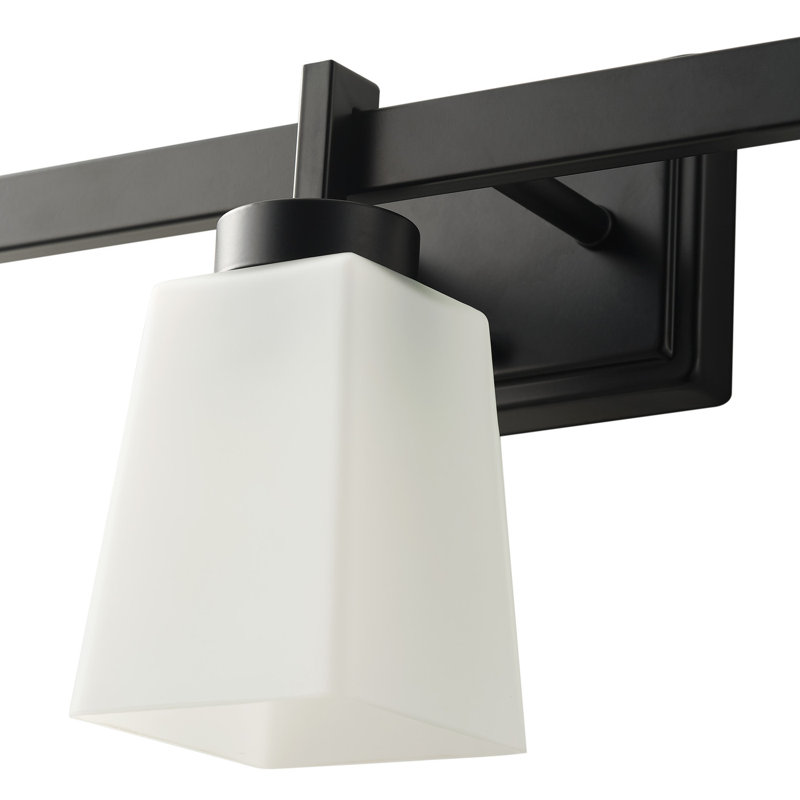 Lampe murale 3 lumières en fer blanc