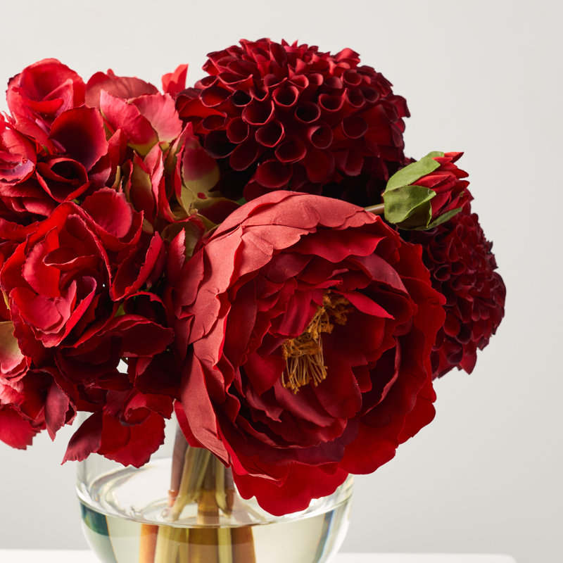 Arrangement floral Miss Scarlet Peony dans un vase