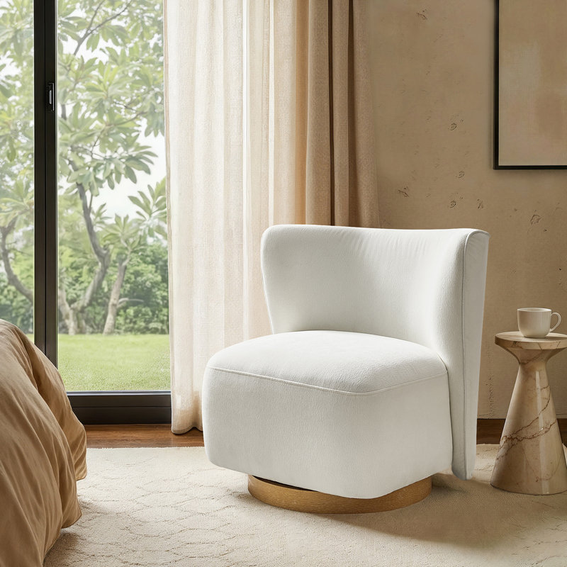 Fauteuil demi-tonneau pivotant à oreilles et rembourré avec rembourrage moderne Maris, Ivoire ivoire