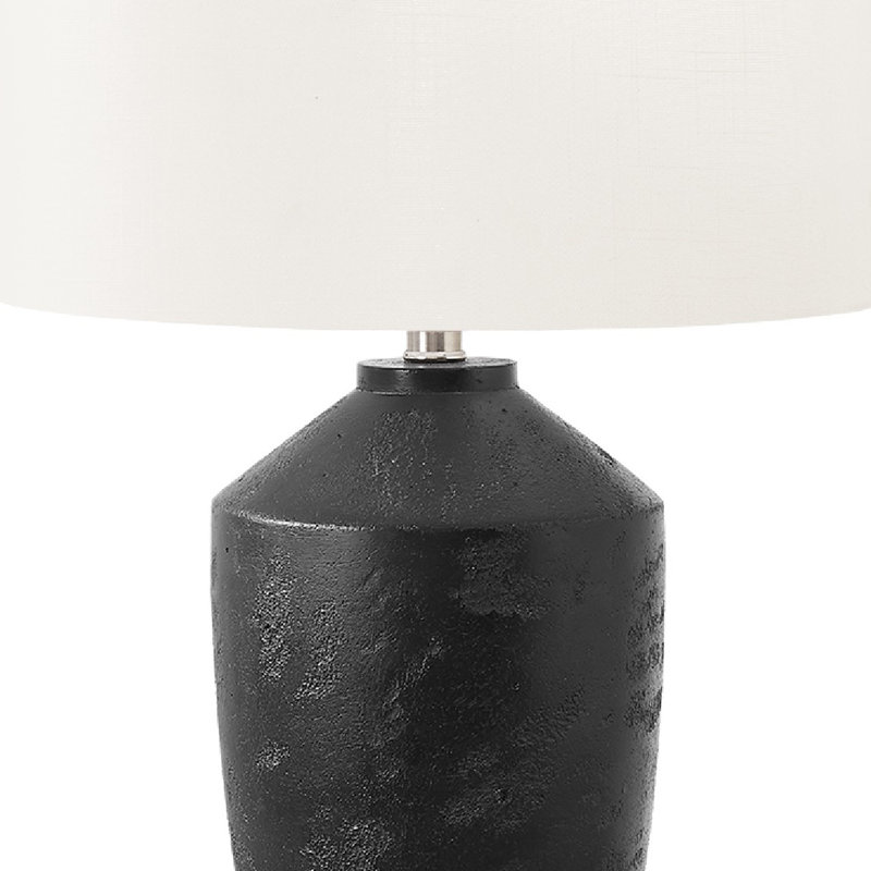 Lampe de table Kenzy, base en béton noir patiné, abat-jour en tissu ivoire, Noir
