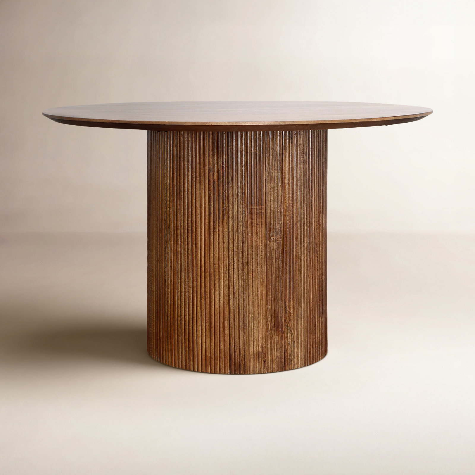 Westchester 47'' Round Dining Table