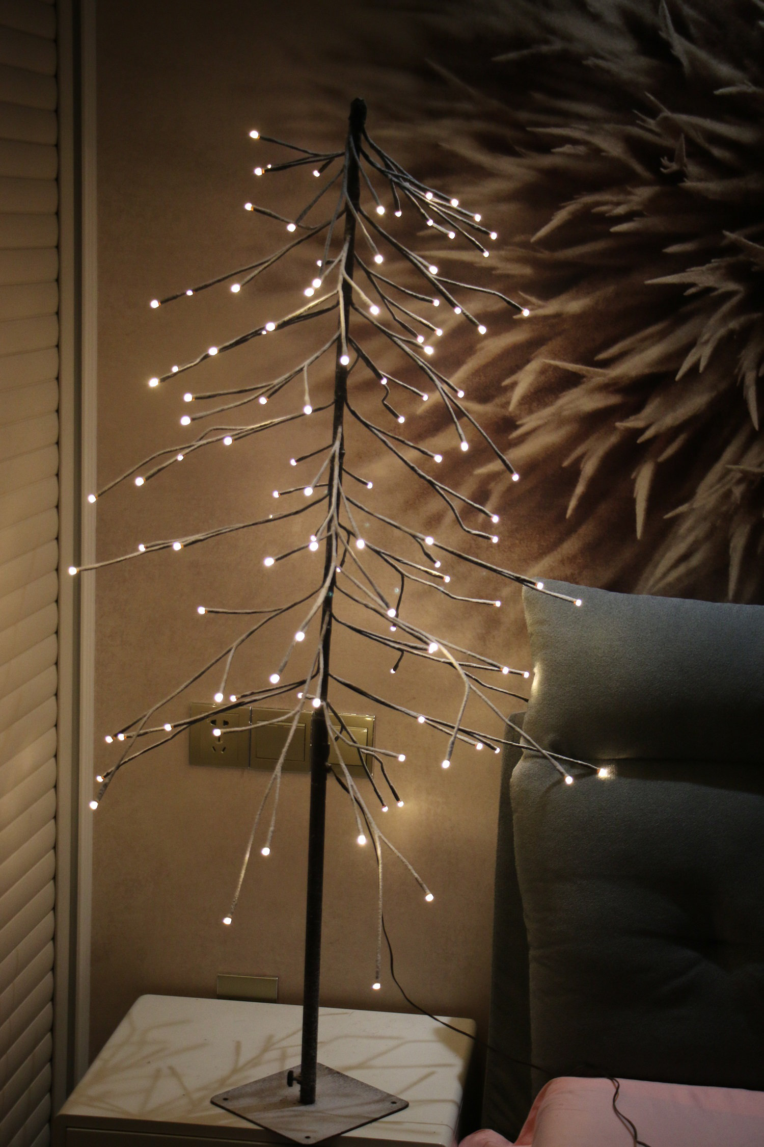 The Holiday Aisle® Warm Tree with 8 Functions 47