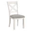 2 chaises de salle à manger à dossier croisé en chêne blanc rustique avec pieds en bloc et siège en tissu pour la décoration de chambre