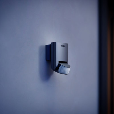 PIR Motion Sensor IS 130-2 Wall Mount 12 m Reach Adjustable 600 W