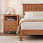 Base de lit plateforme en bois avec tête de lit en V, support en lattes de bois, sommier anti-bruit-129445147