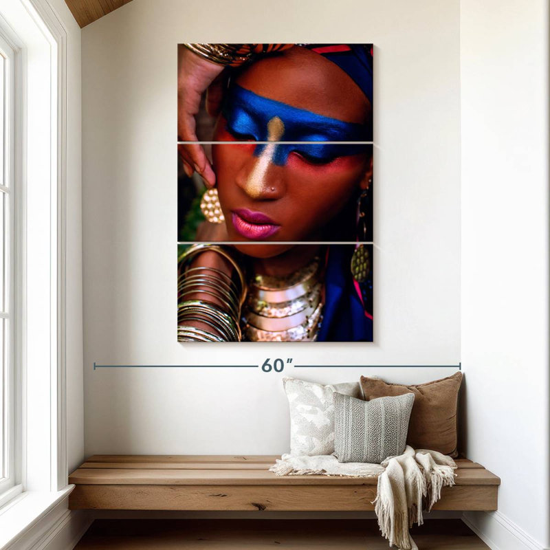Maquilleur, femme africaine, H 50 po x l 32 po
